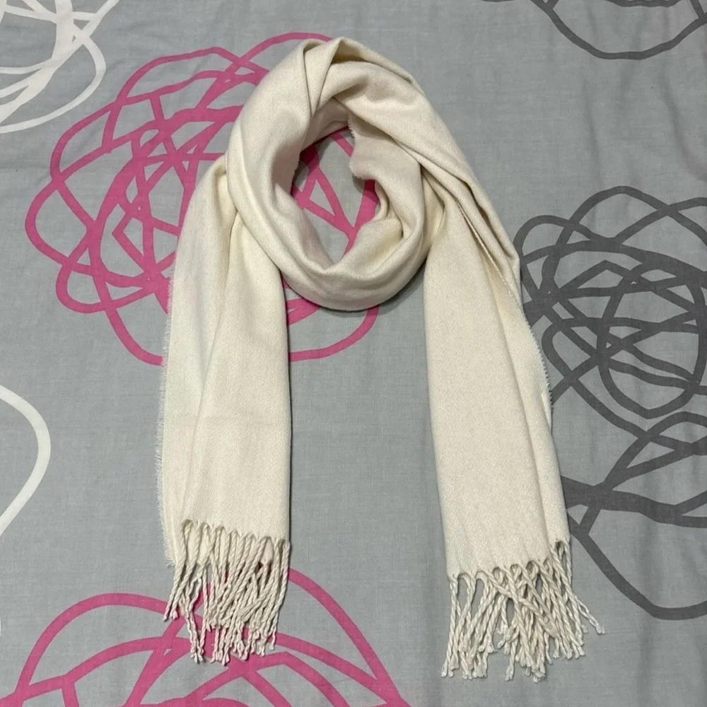 H&M Cream Fringe Scarf